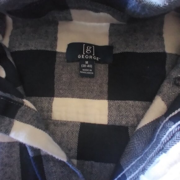 upcycled flannel shirt w/ custom AMY WINEHOUSE back patch - Picture 4 of 4